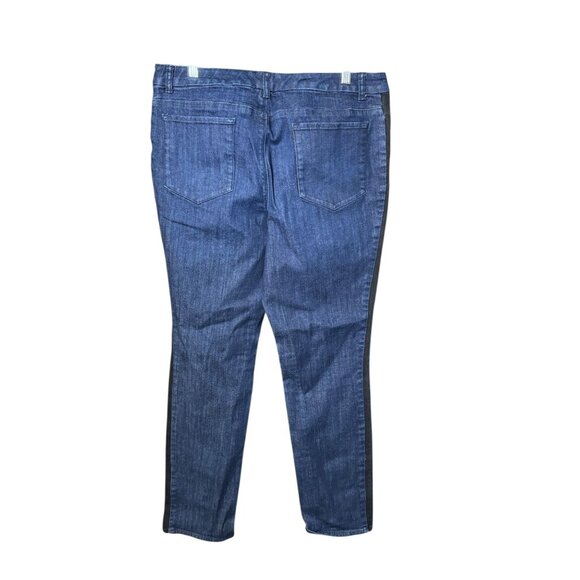 Coldwater Creek Medium Wash Straight Leg Jeans With Black Side Stripe Denim Pant - Picture 2 of 11